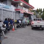 Antrean BBM di salah satu SPBU di Balikpapan. Foto: dok. Kaltim Pro