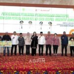 Peluncuran perdana Program Gratispol (Gratis untuk Semua) di Kabupaten Kutai Barat. Dalam acara yang digelar di Auditorium Aji Tulur Jejangkat, Sabtu (21/6/2025). Foto: IG pemprov_kaltim
