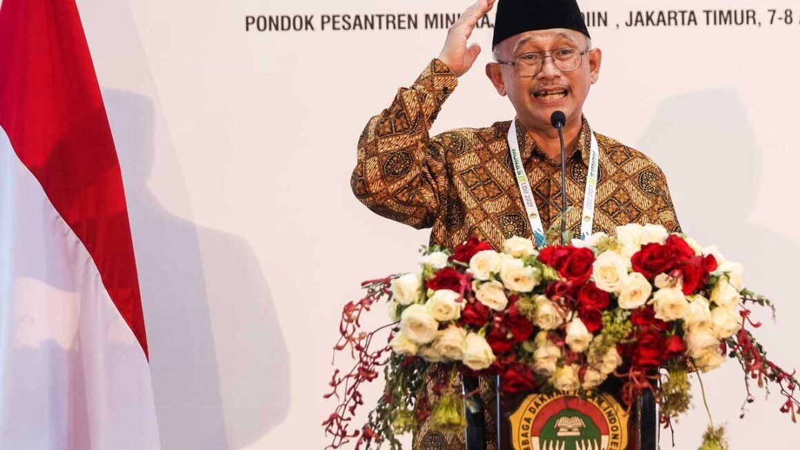 Ketua Umum DPP LDII Ir. Chriswanto Santoso, M.Sc dan sebuah acara internal. Foto: LINES