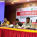 Para narasumber dari berbagai unsur, yaitu Kabid Wasnas dan Konflik Kesbangpol Prov. Kaltim Wildan Taufik, SIP, M.Si., Kabid Wasnas Kesbangpol Kutim M. Yusuf Syah, Iptu Ngatiyo (Polres Kutim), serta Ketua FKDM Kutim J. Khoirul Arifin, SH, MH.