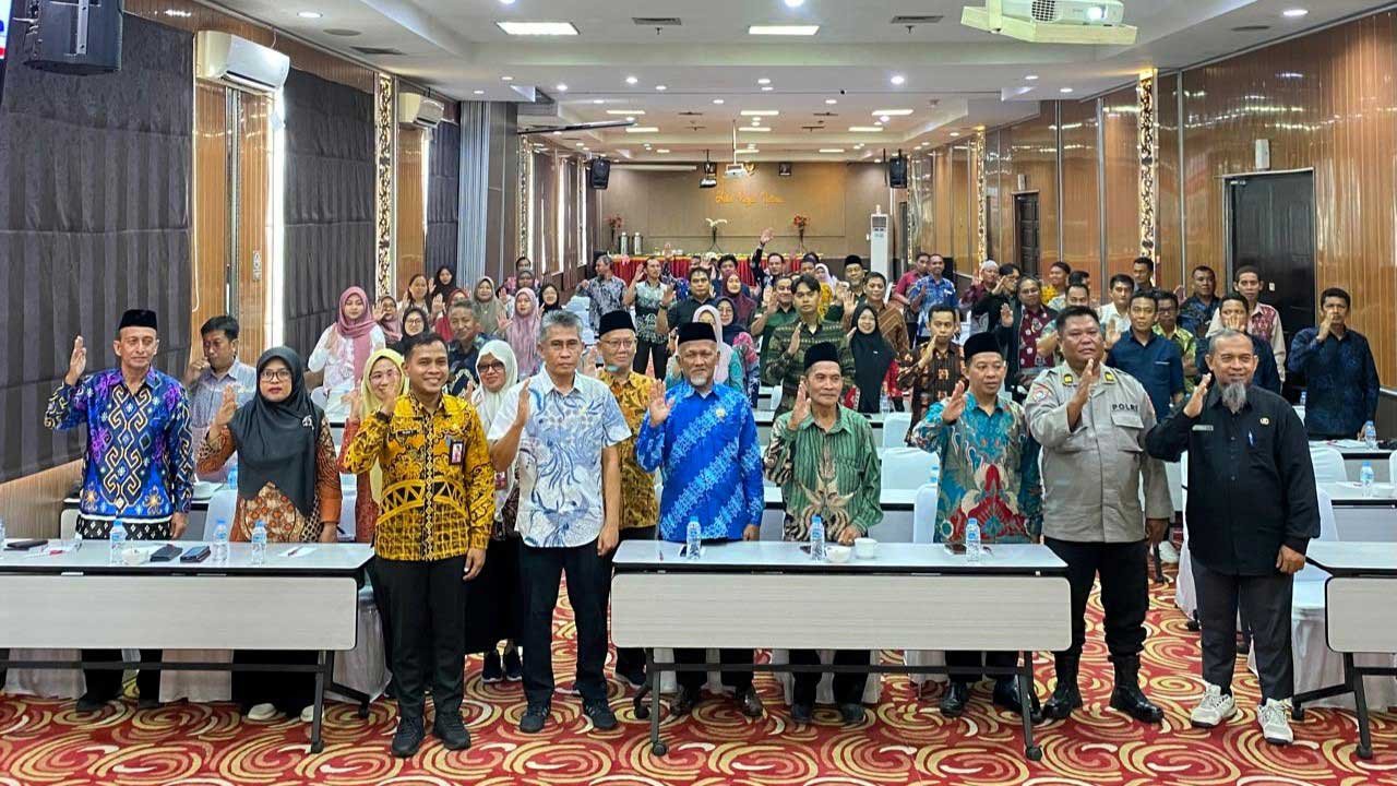Pemerintah Provinsi Kalimantan Timur melalui Badan Kesatuan Bangsa dan Politik (Kesbangpol) menggelar Diseminasi Manajemen Konflik bagi Aparatur Pemerintah, Kamis (11/9/2025), di Ruang Pelangi Hotel Victoria, Sangatta Utara, Kutai Timur.